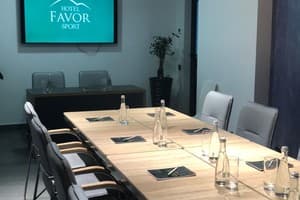 Favor Sport Hotel 8